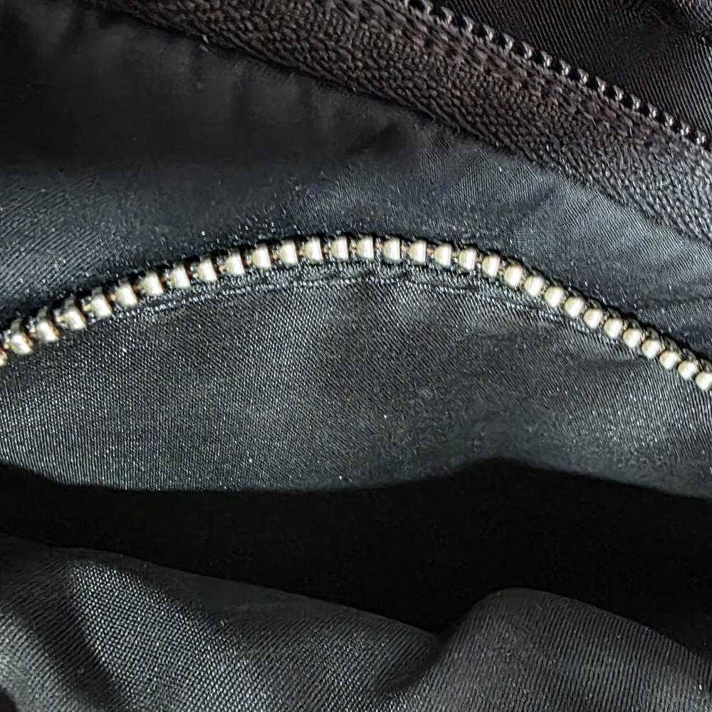Lululemon Athletica Womens Black Nylon Small Crossbody Bag - Picture 4 of 9